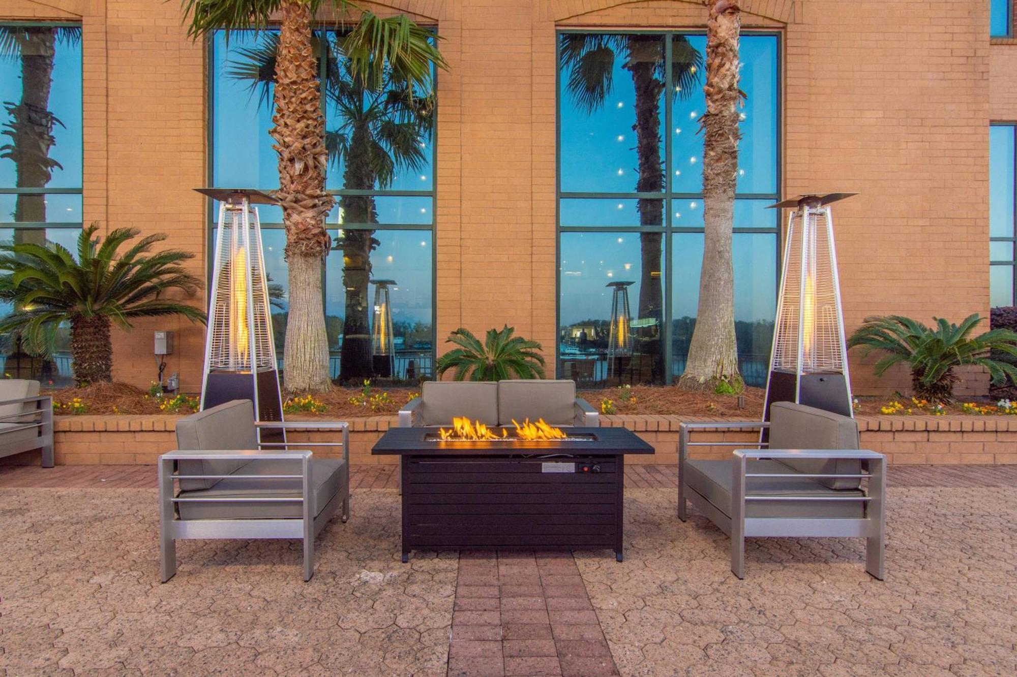 Marriott Savannah Riverfront Extérieur photo